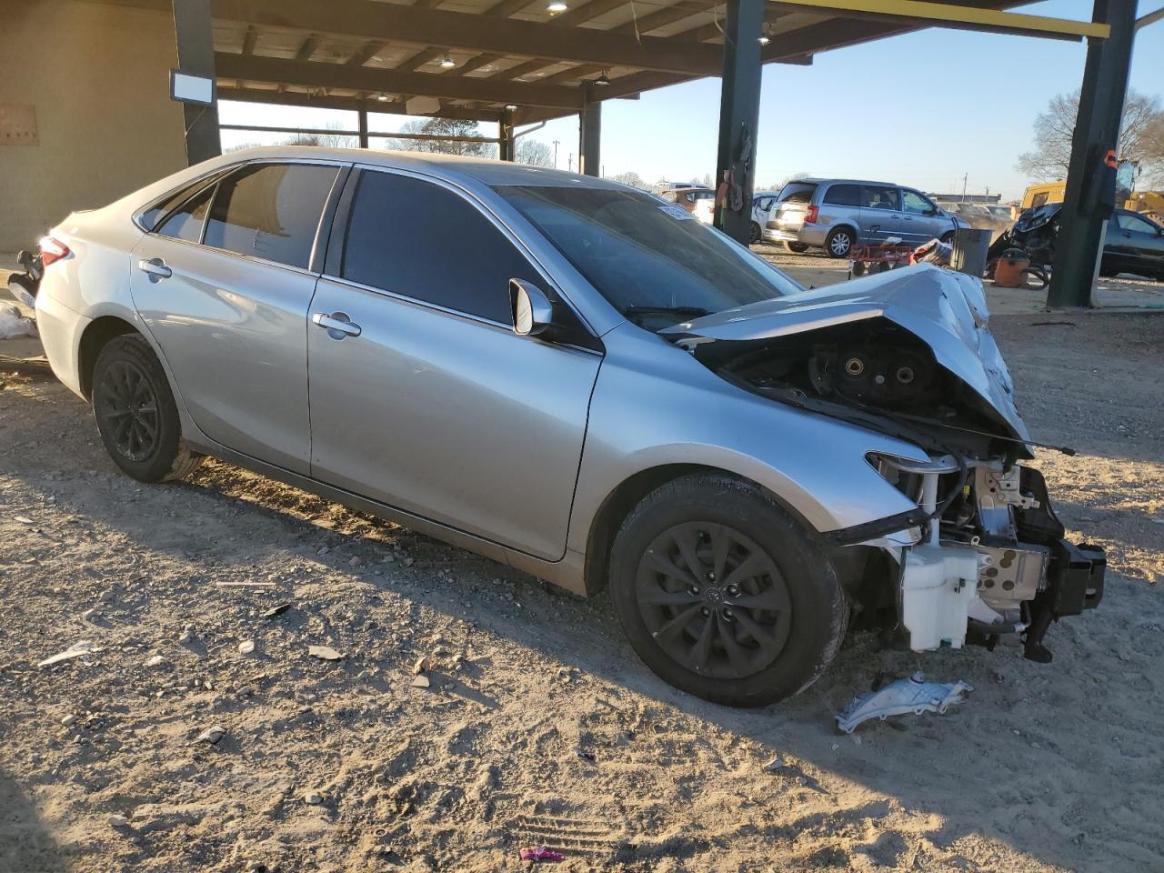 2016 TOYOTA CAMRY LE - Фото 4