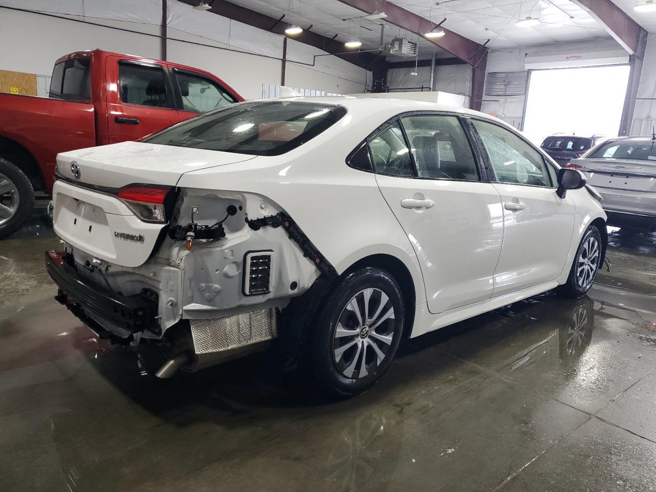 2022 TOYOTA COROLLA LE - Image 3