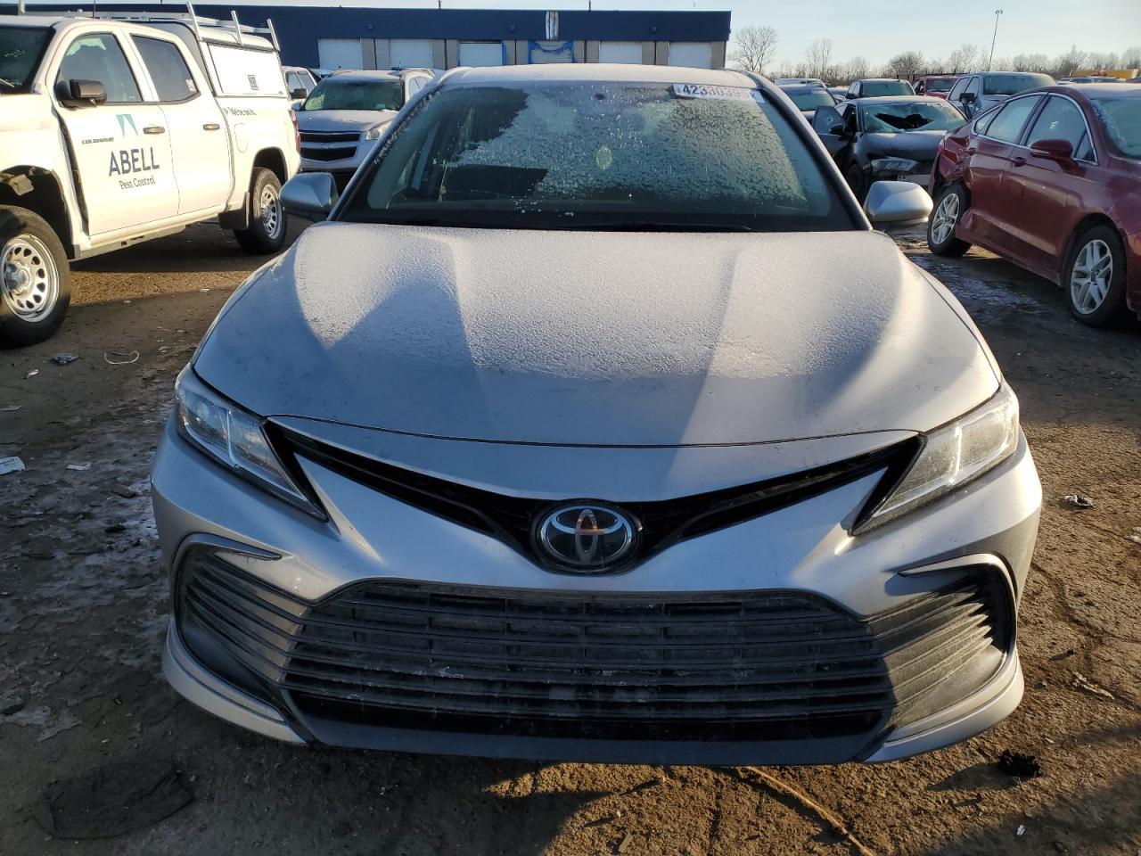 2023 TOYOTA CAMRY LE - Фото 5