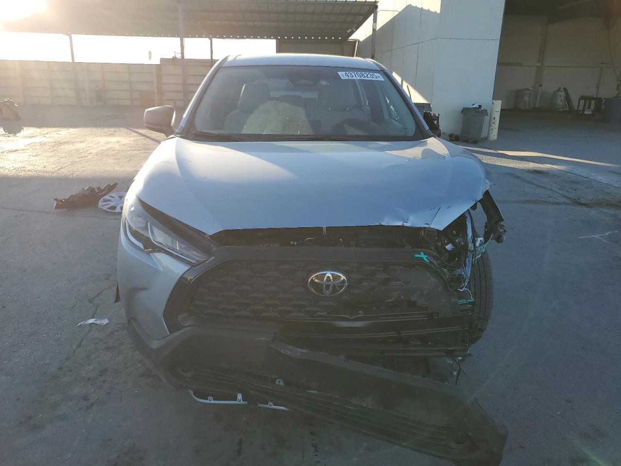 2024 TOYOTA COROLLA CR - Image 5