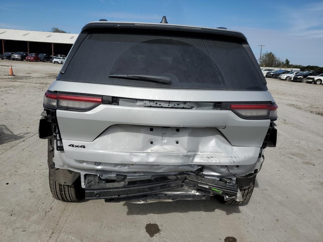 2024 JEEP GRAND CHER - Image 6