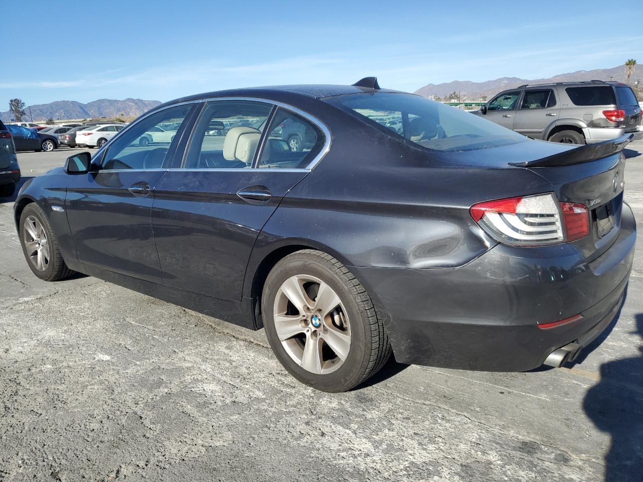 2013 BMW 528 XI - Image 2