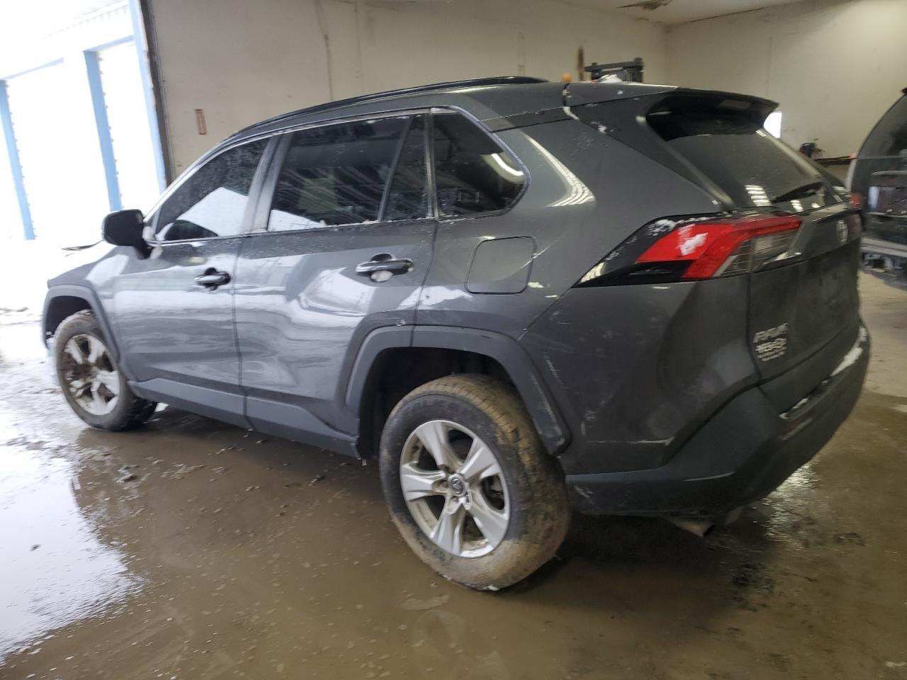 2020 TOYOTA RAV4 XLE - Image 2
