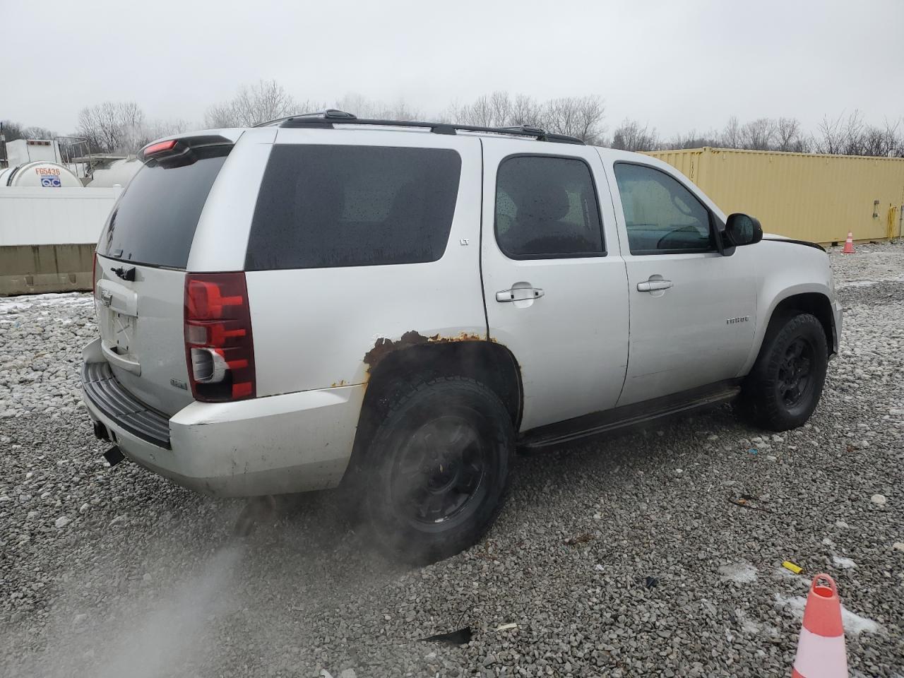 2011 CHEVROLET TAHOE K150 - Фото 3