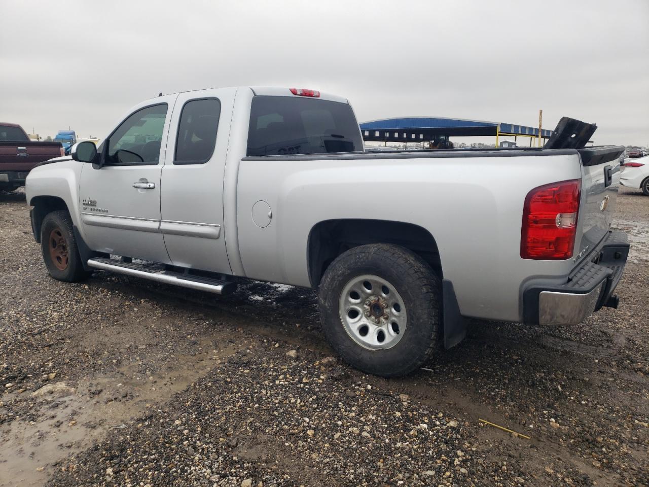 2013 CHEVROLET SILVERADO - Фото 2