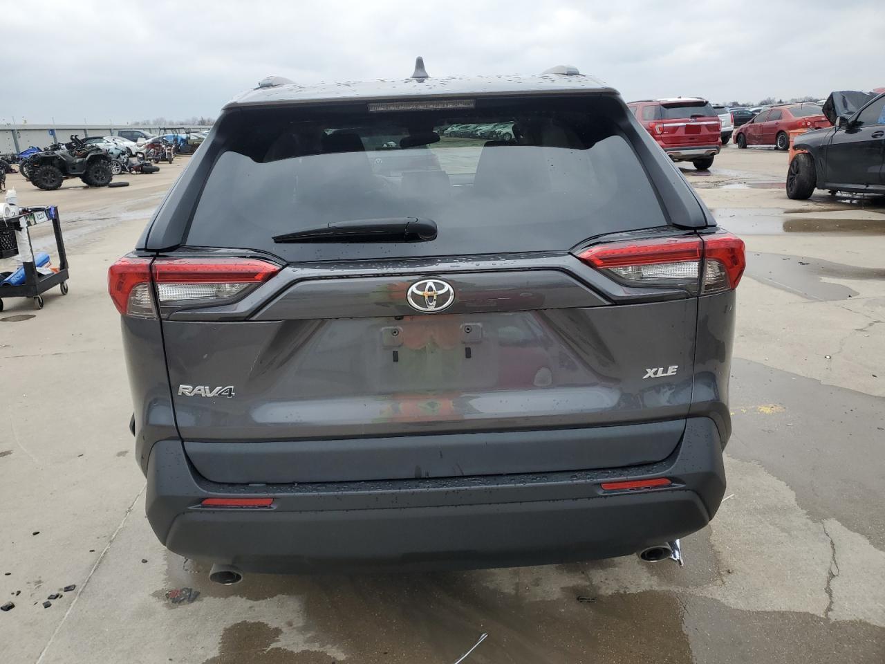 2020 TOYOTA RAV4 XLE - Фото 6