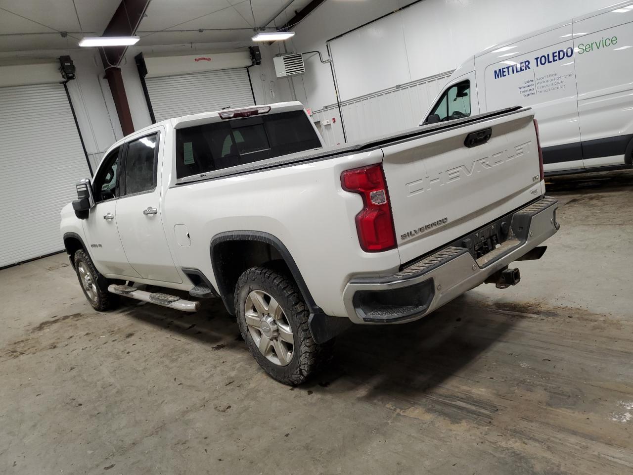 2020 CHEVROLET SILVERADO - Image 2