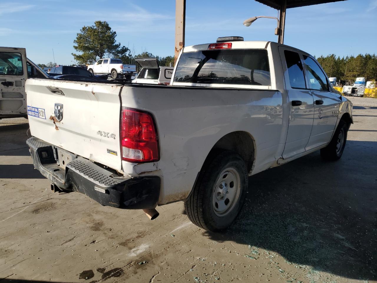 2018 RAM 1500 ST - Image 3