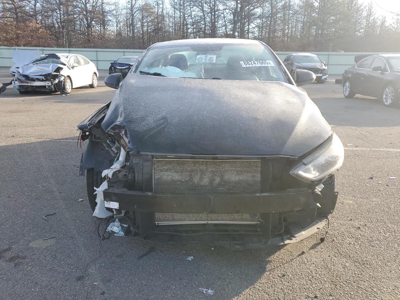 2018 HYUNDAI ELANTRA SE - Image 5