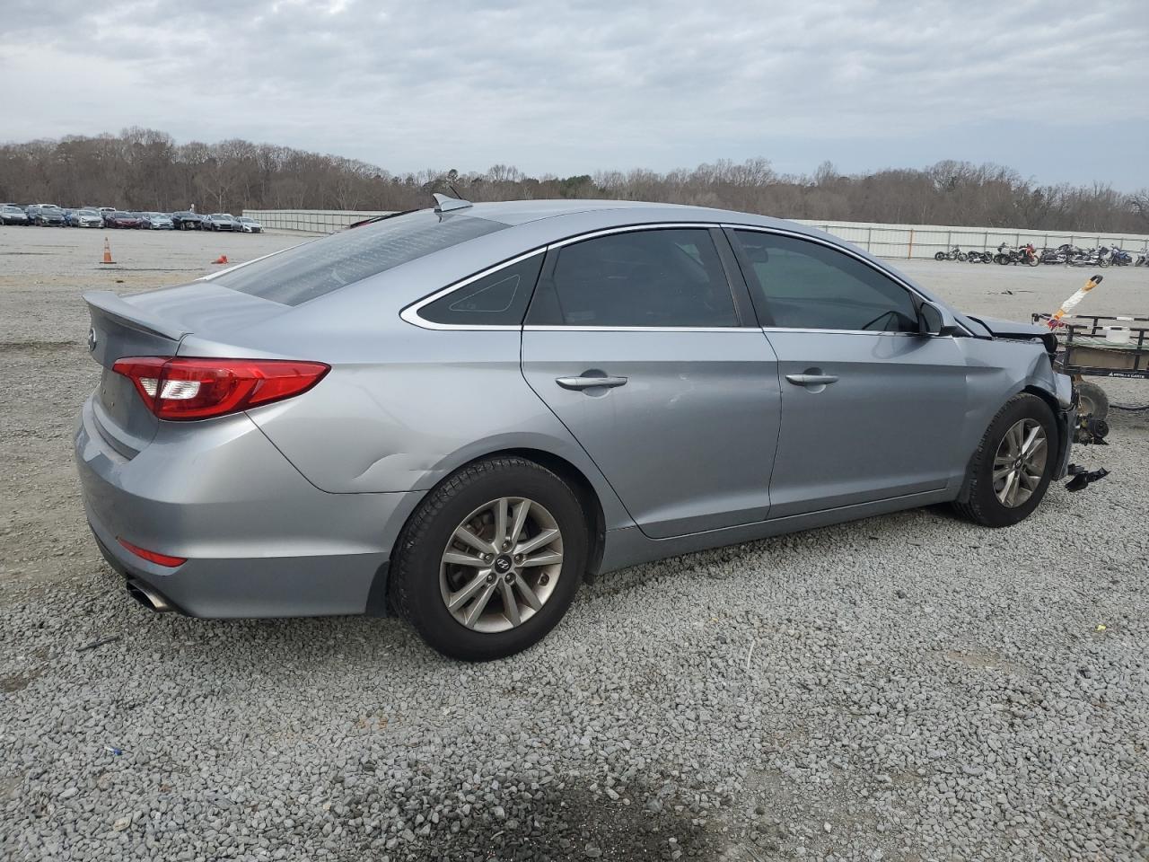 2017 HYUNDAI SONATA SE - Image 3