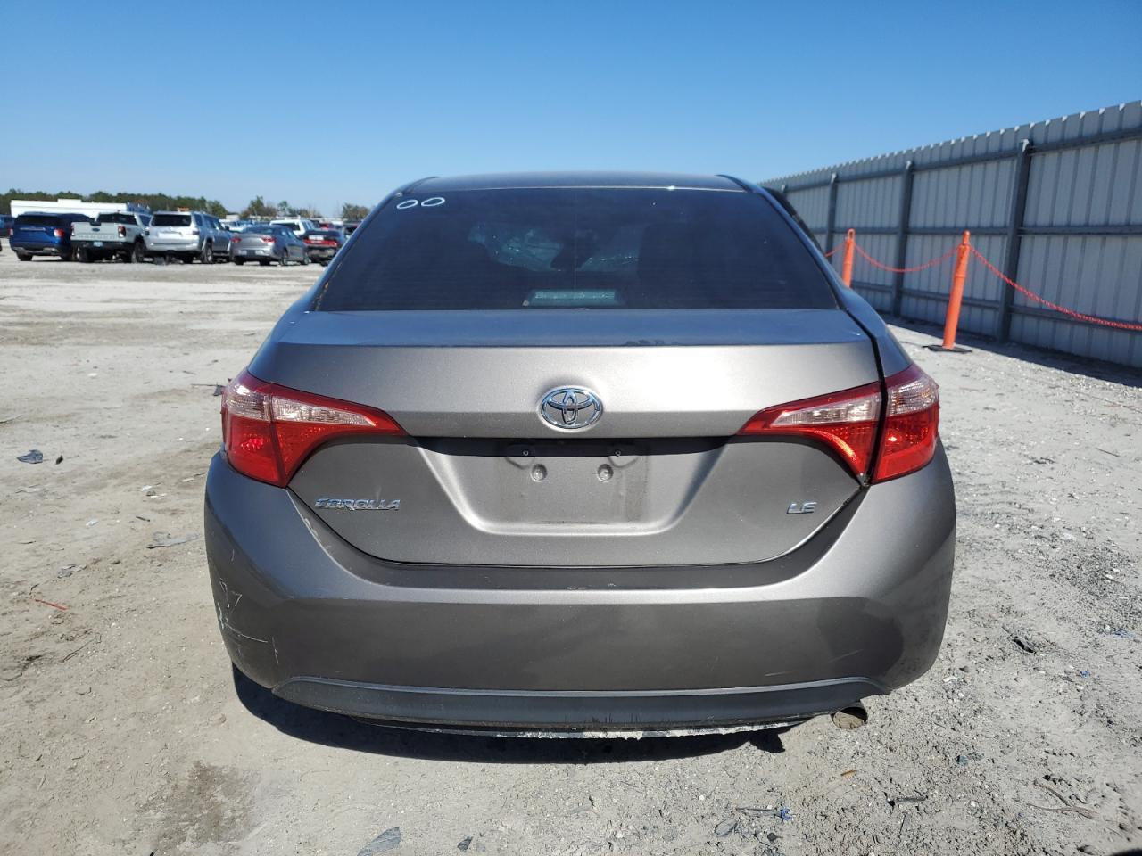 2018 TOYOTA COROLLA L - Image 6