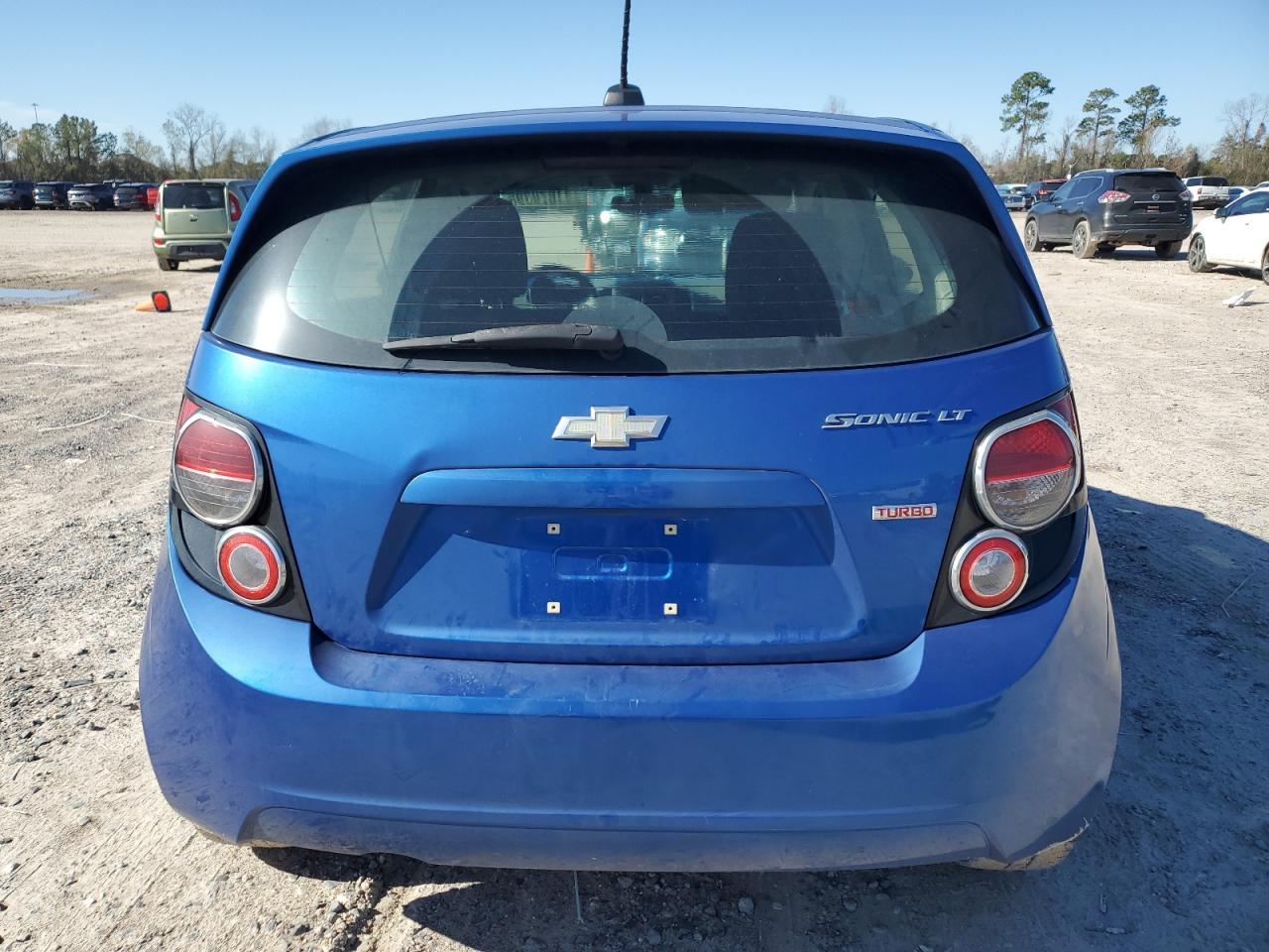 2016 CHEVROLET SONIC LT - Image 6