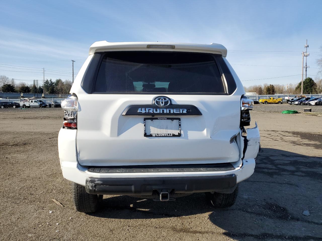 2019 TOYOTA 4RUNNER SR - Image 6