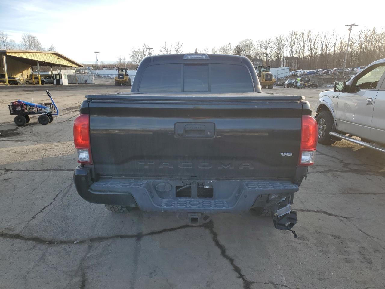 2016 TOYOTA TACOMA DOU - Фото 6