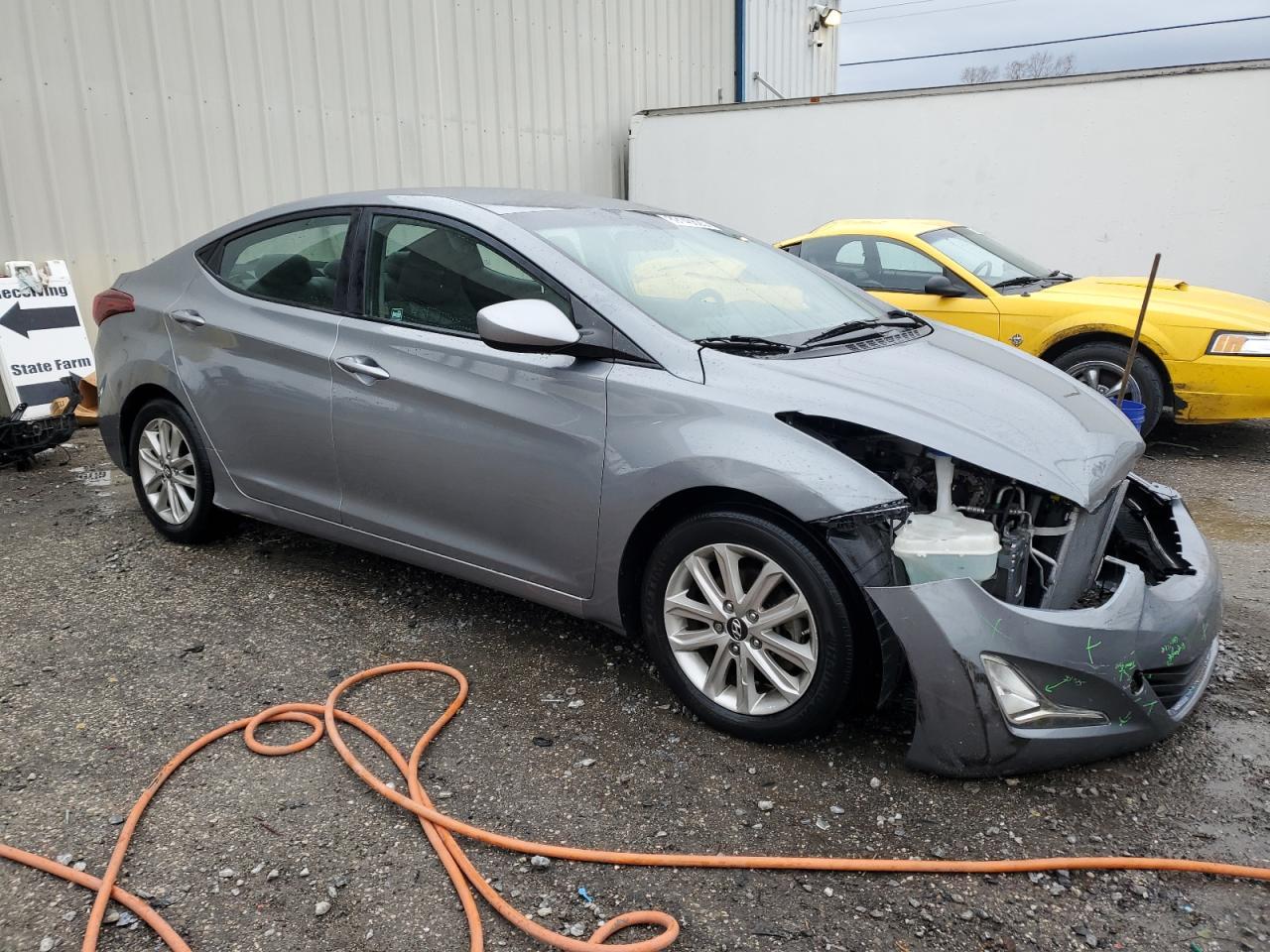 2015 HYUNDAI ELANTRA SE - Image 4