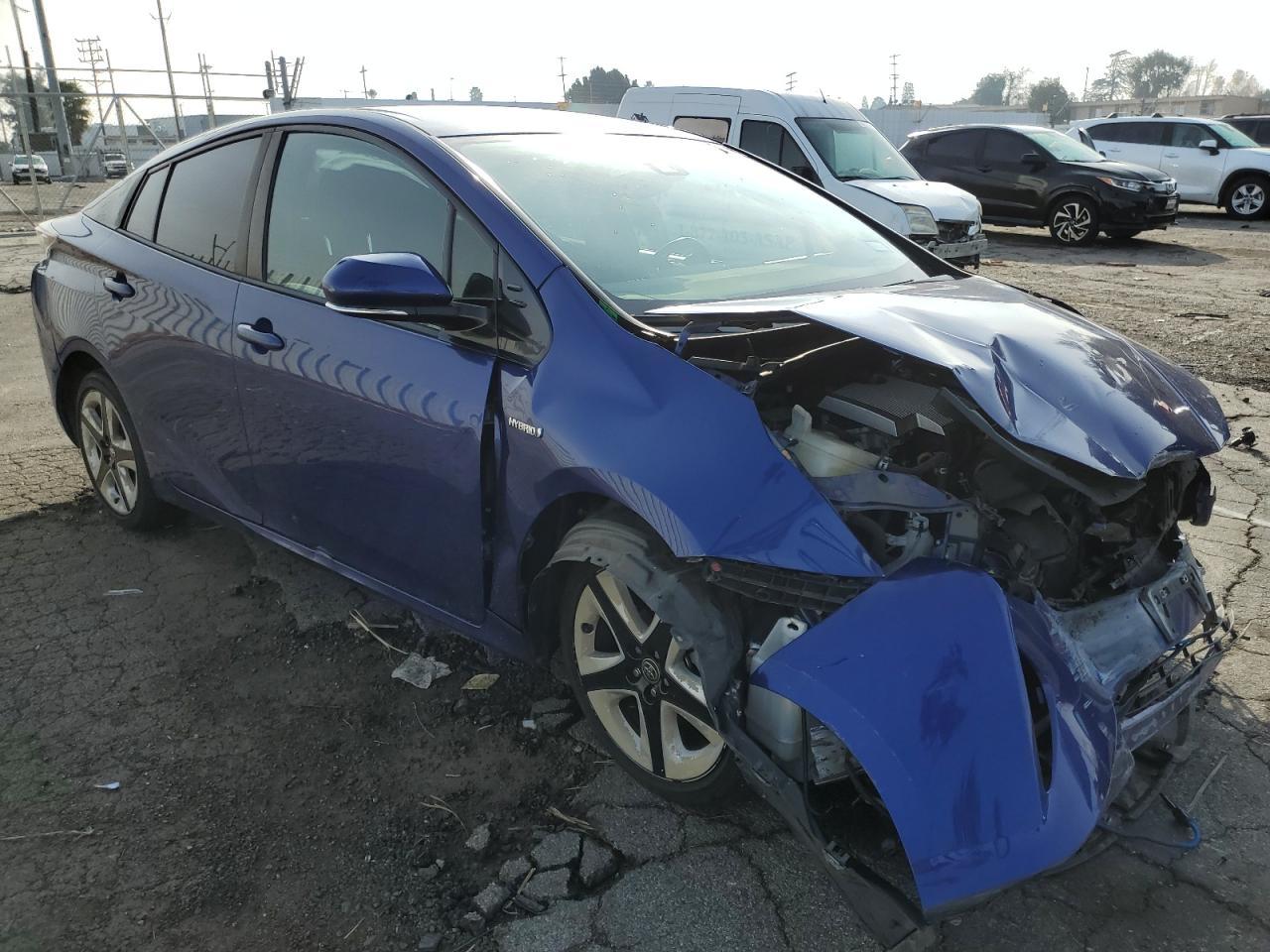 2016 TOYOTA PRIUS - Image 4