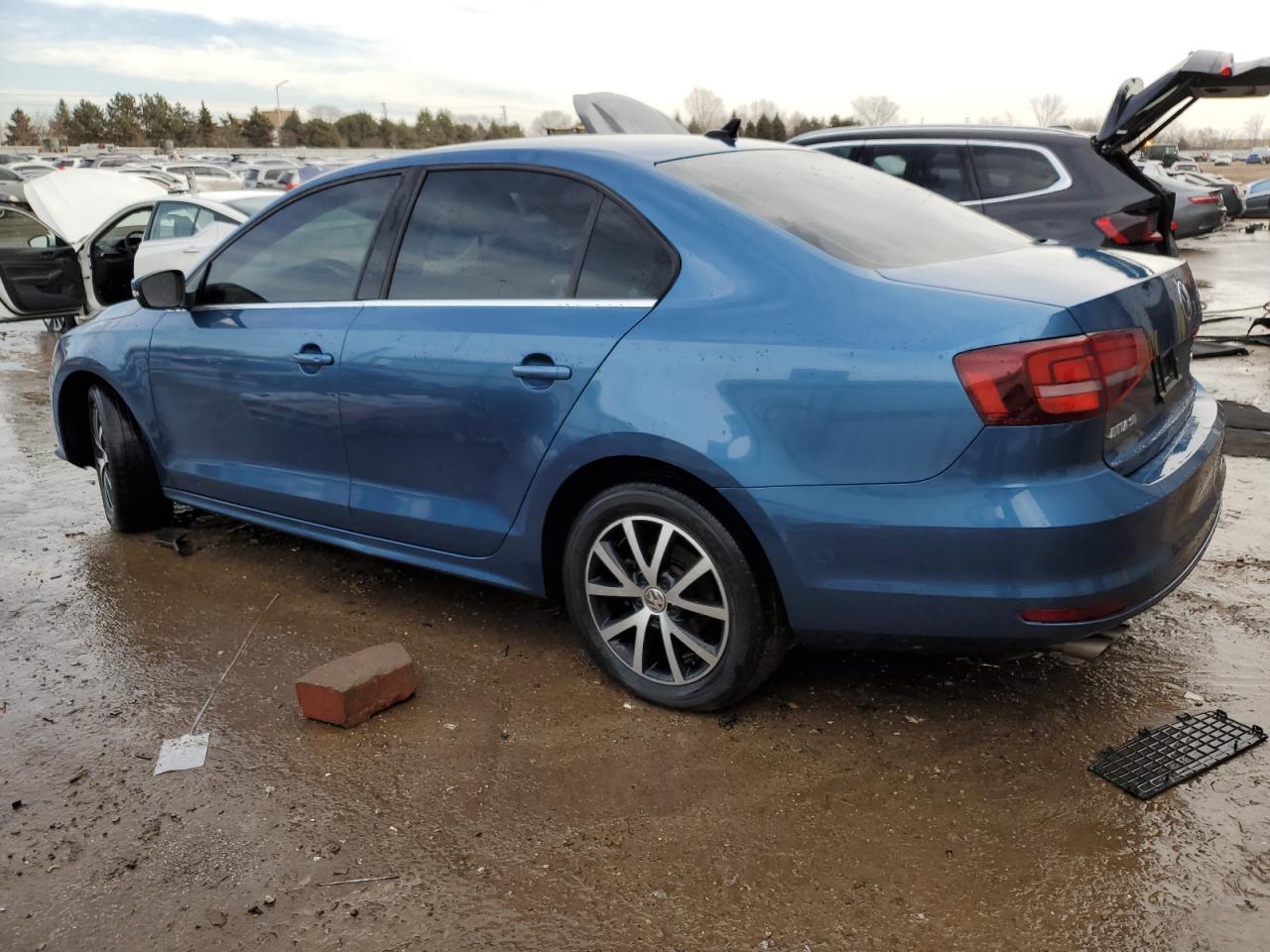 2017 VOLKSWAGEN JETTA SE - Фото 2