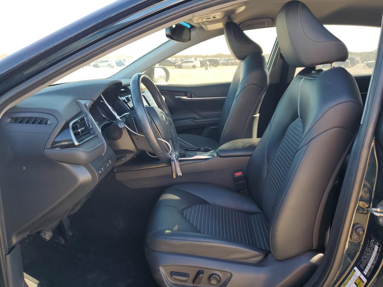 2020 TOYOTA CAMRY SE - Фото 7