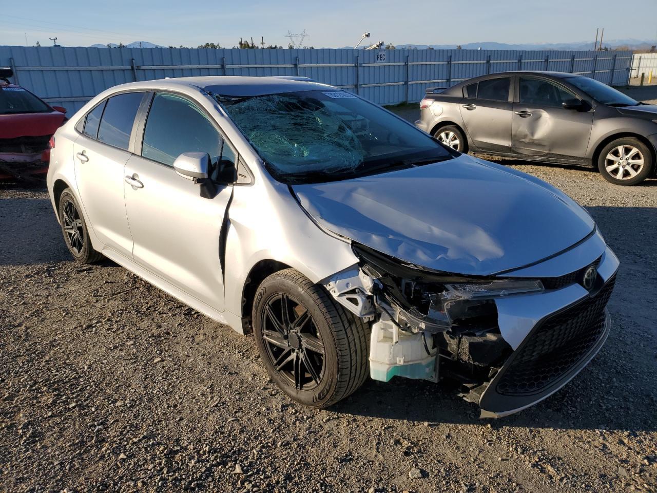 2020 TOYOTA COROLLA LE - Фото 4