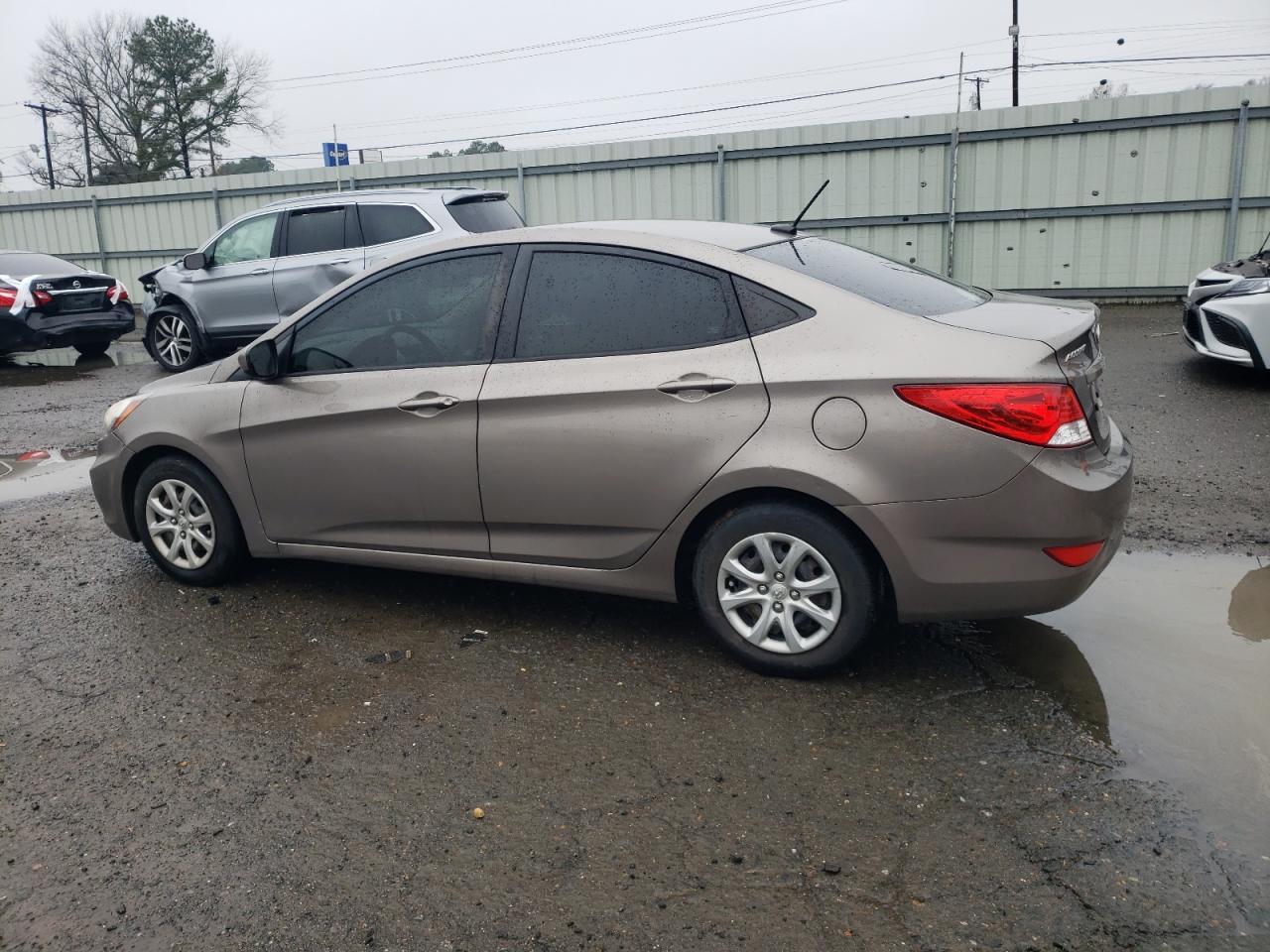 2014 HYUNDAI ACCENT GLS - Image 2
