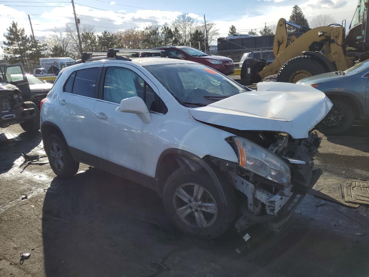 2015 CHEVROLET TRAX 1LT - Image 4