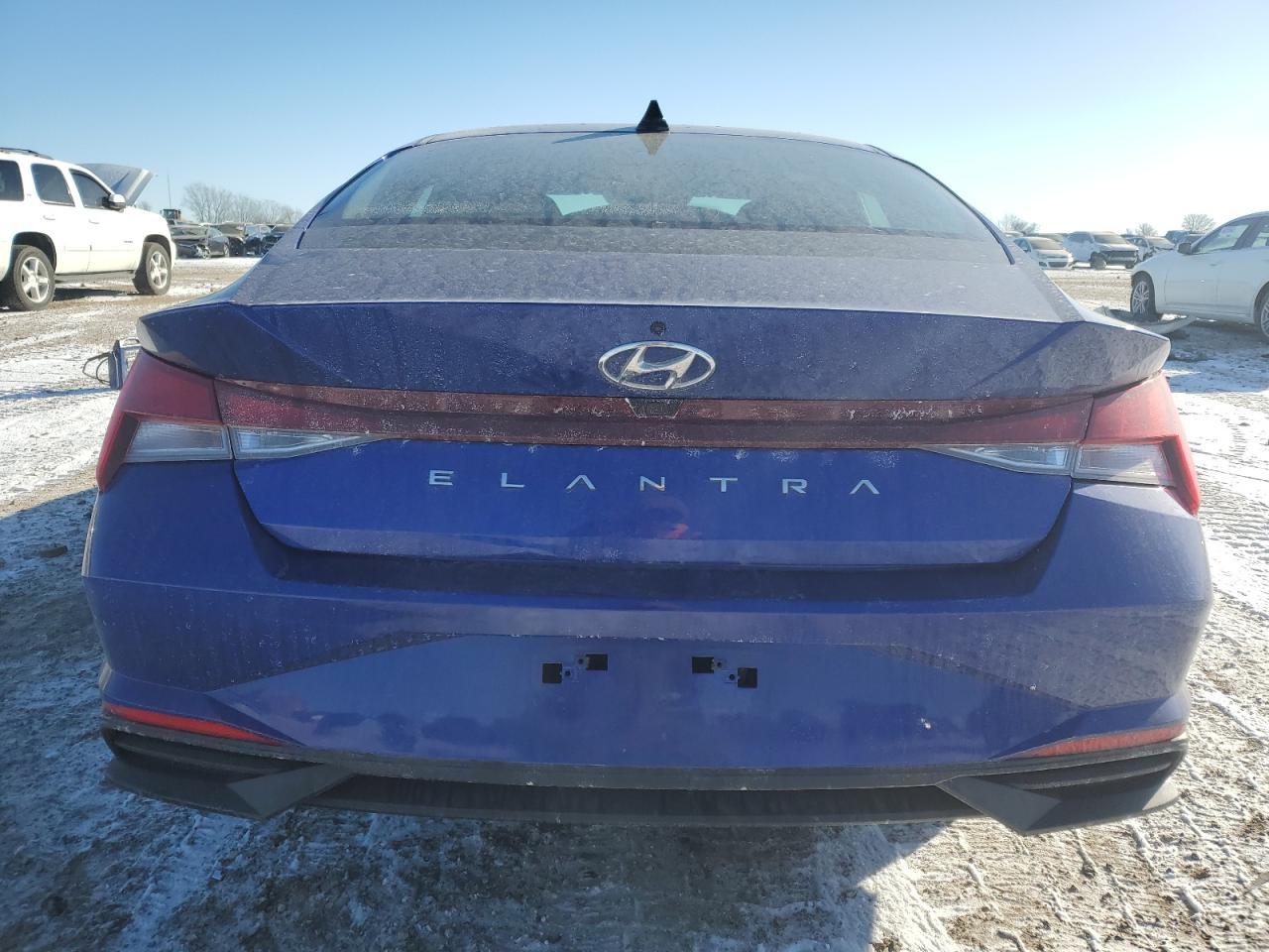 2023 HYUNDAI ELANTRA SE - Image 6