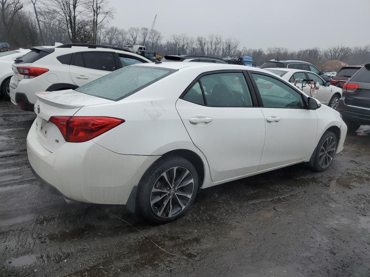 2018 TOYOTA COROLLA L - Фото 3