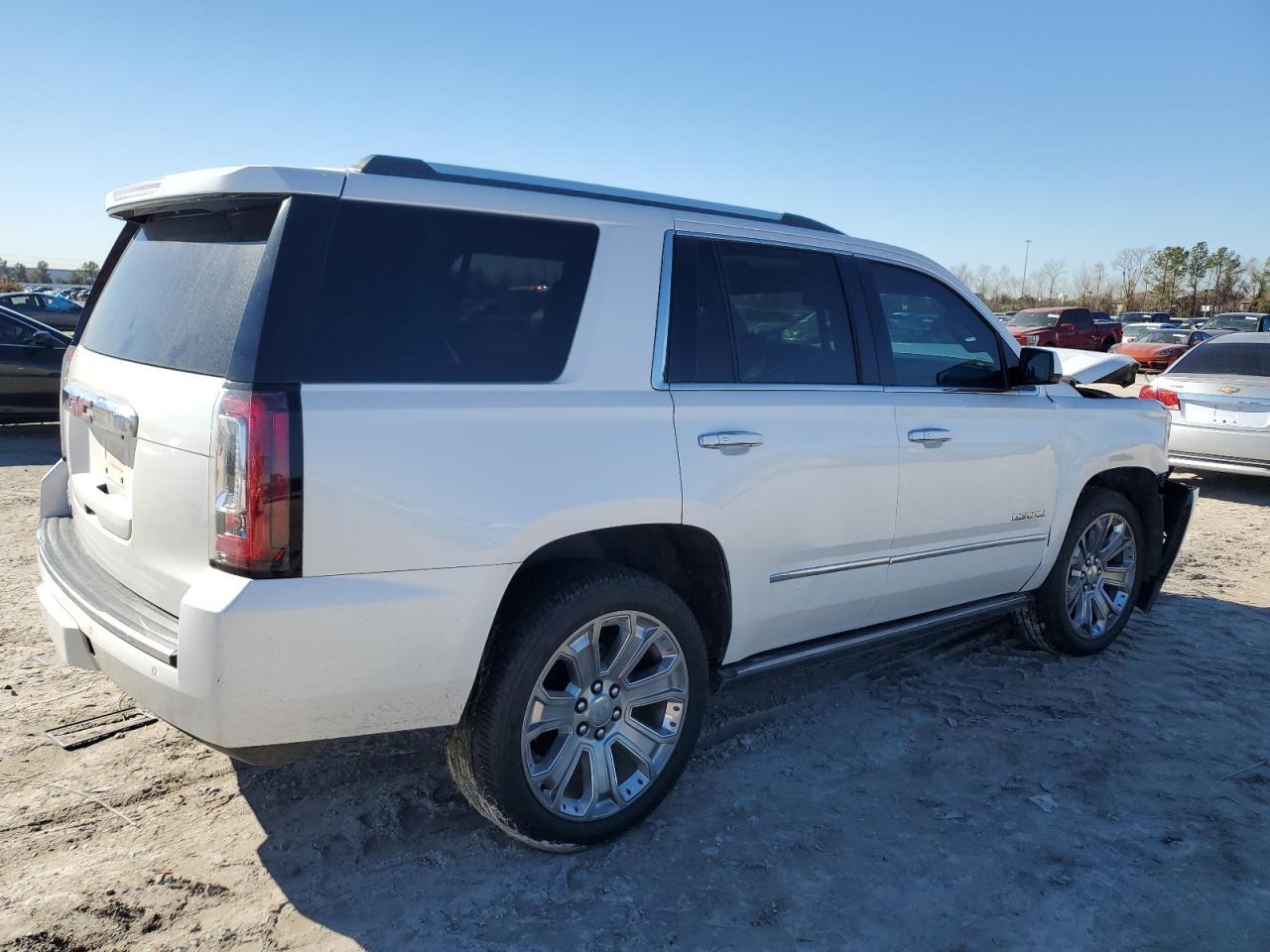 2016 GMC YUKON DENA - Фото 3
