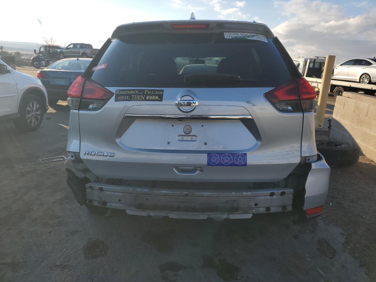2017 NISSAN ROGUE S - Фото 6