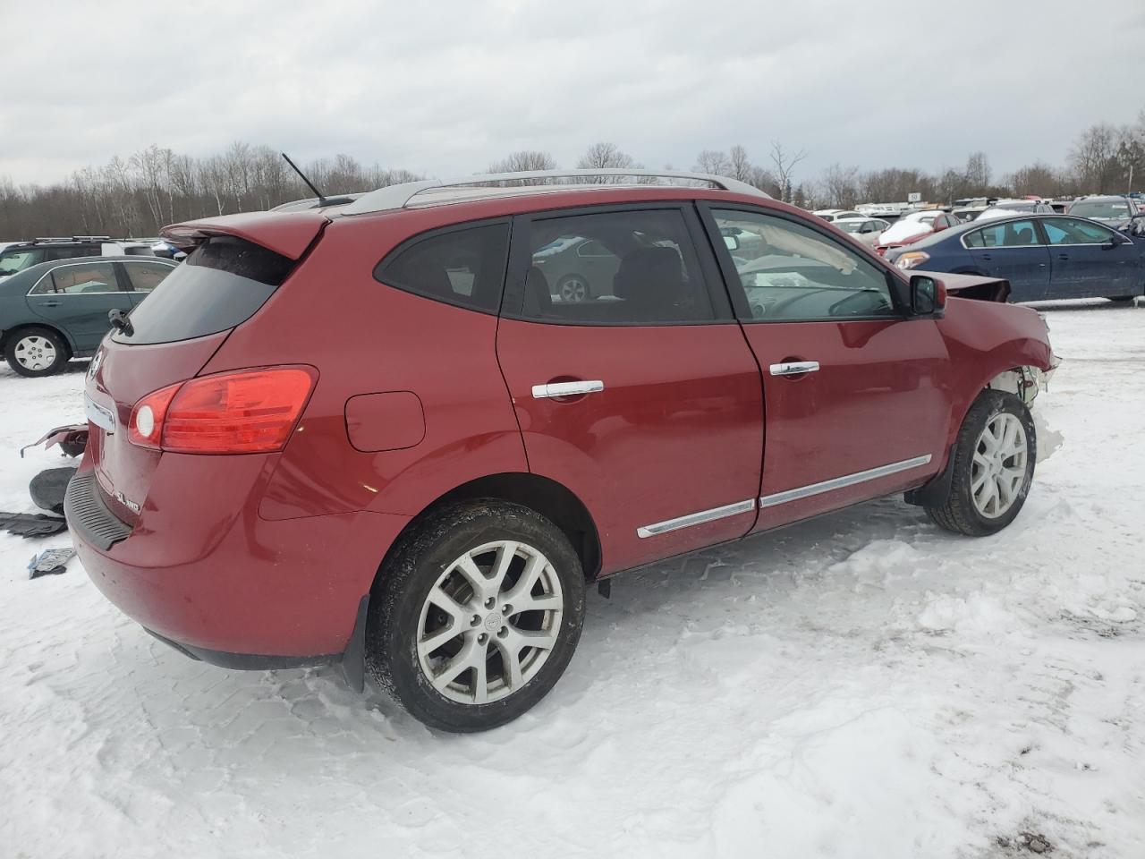 2013 NISSAN ROGUE S - Фото 3