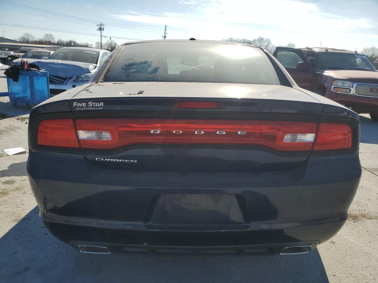 2014 DODGE CHARGER SE - Image 6