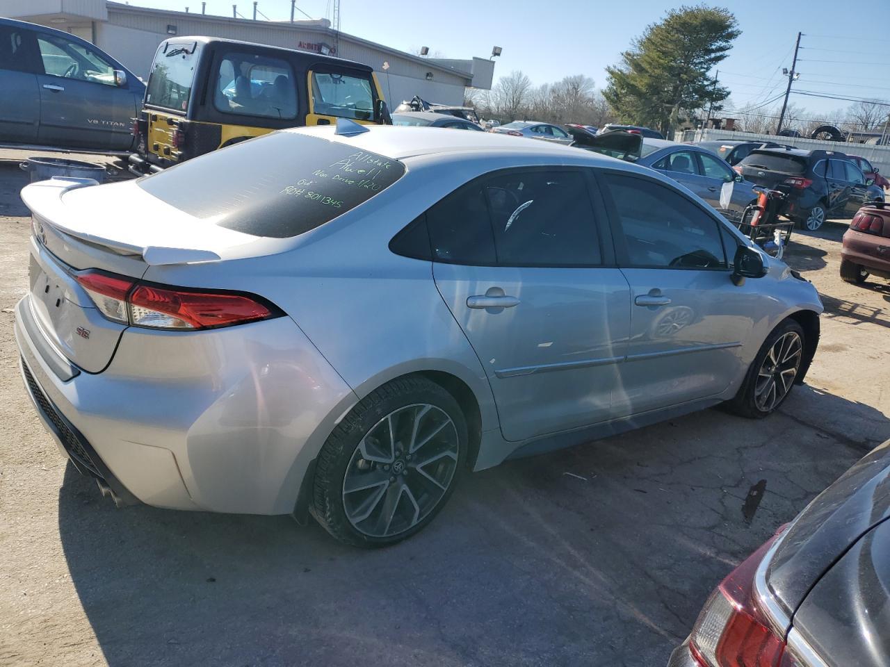 2022 TOYOTA COROLLA SE - Фото 3