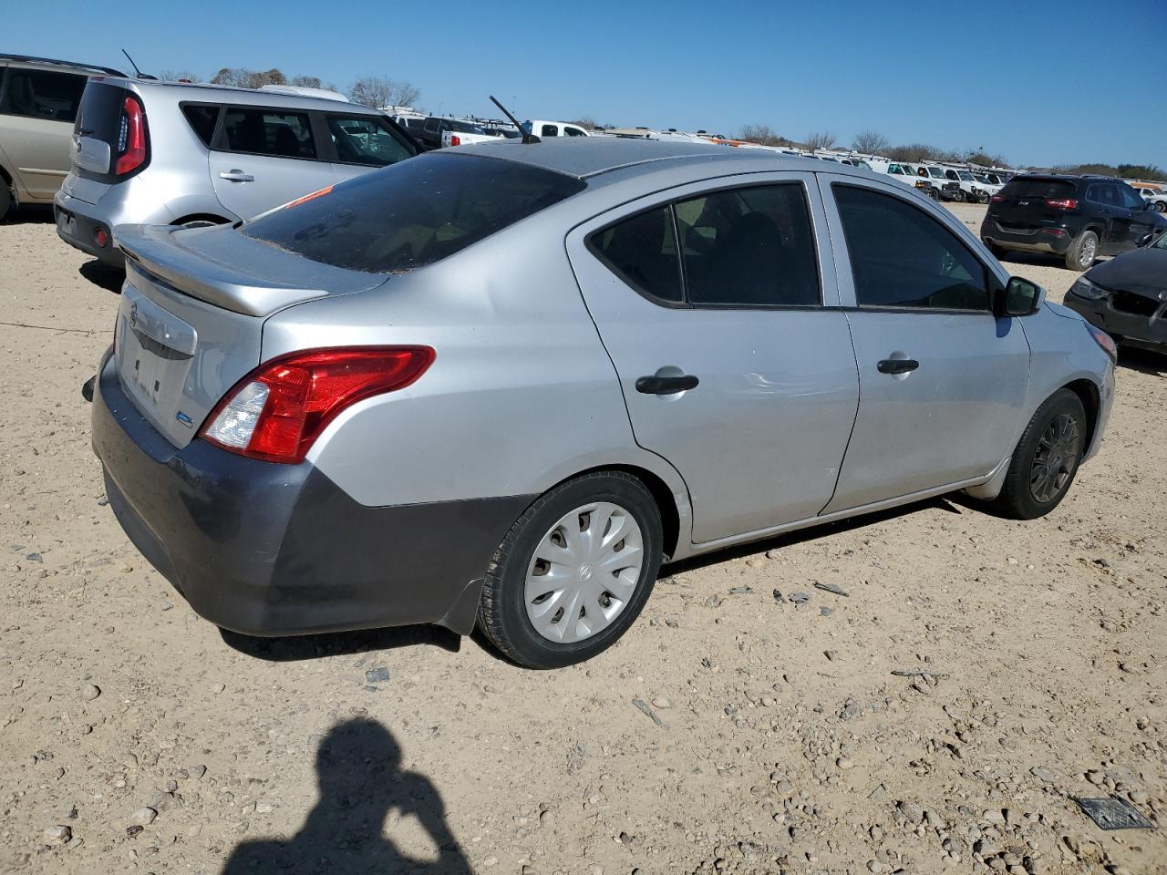2016 NISSAN VERSA S - Фото 3