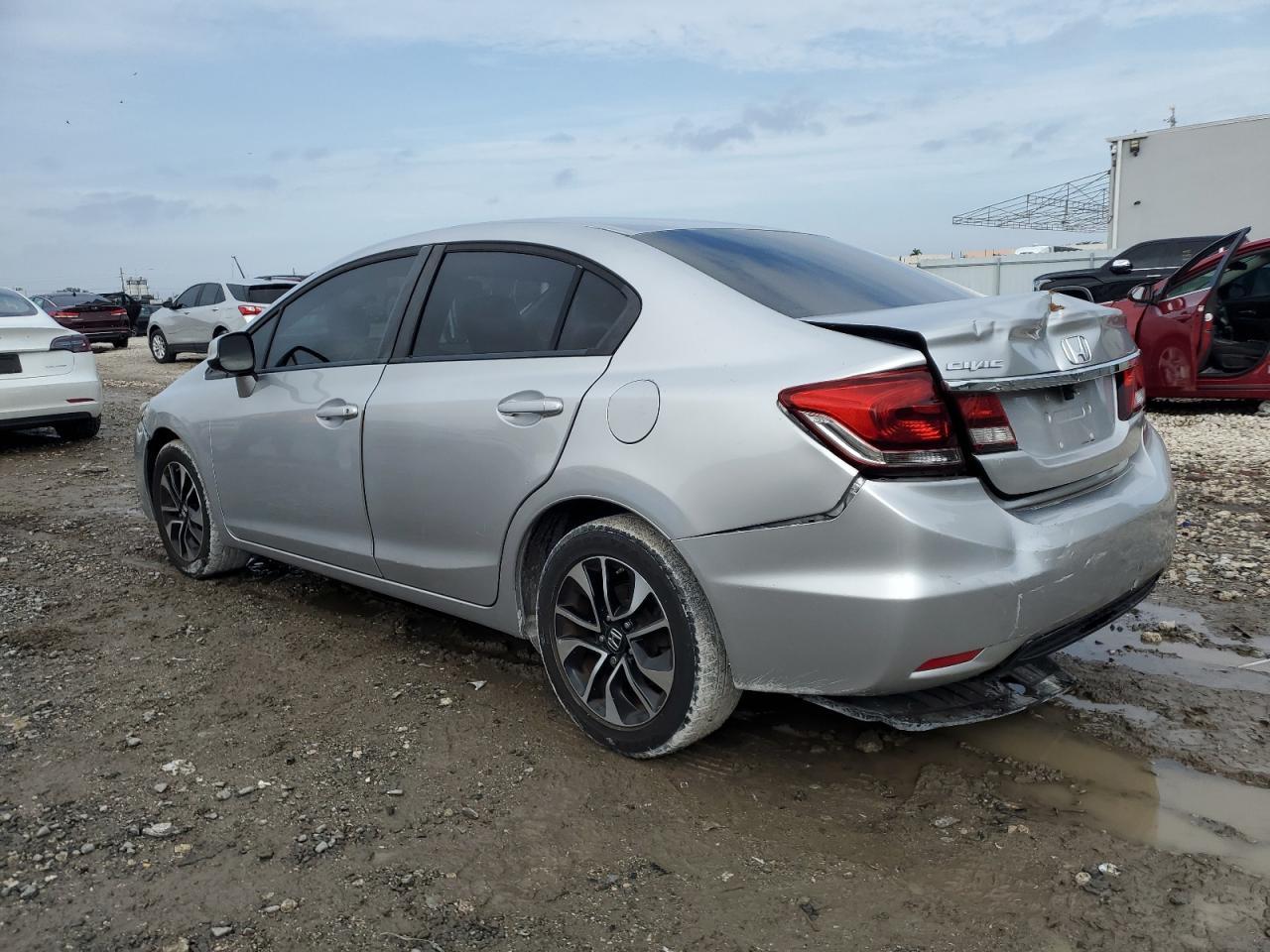 2015 HONDA CIVIC LX - Фото 2