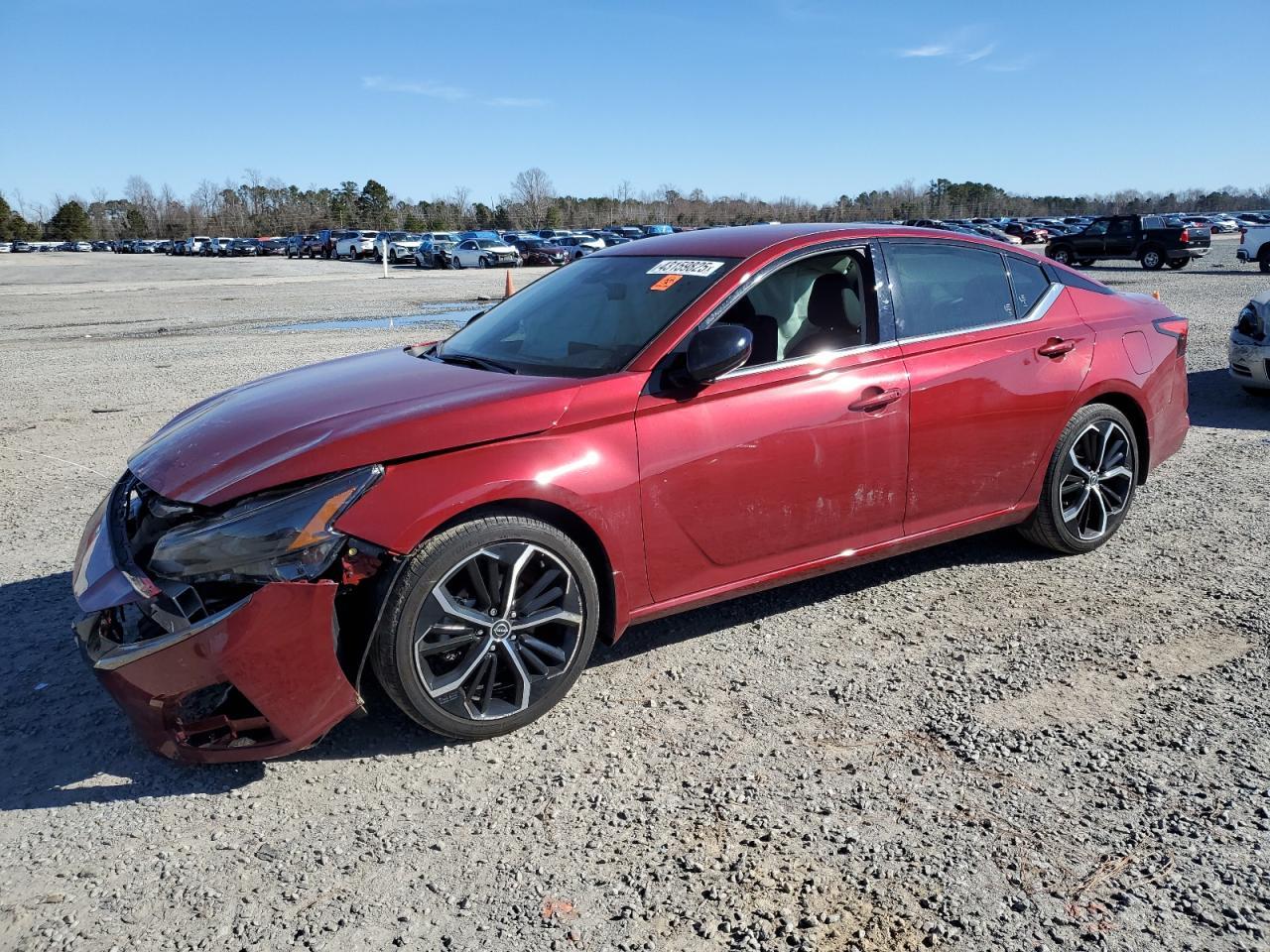 2024 NISSAN ALTIMA SR