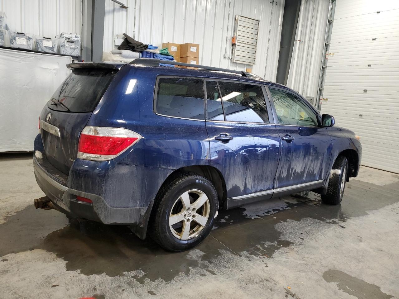 2012 TOYOTA HIGHLANDER - Image 3