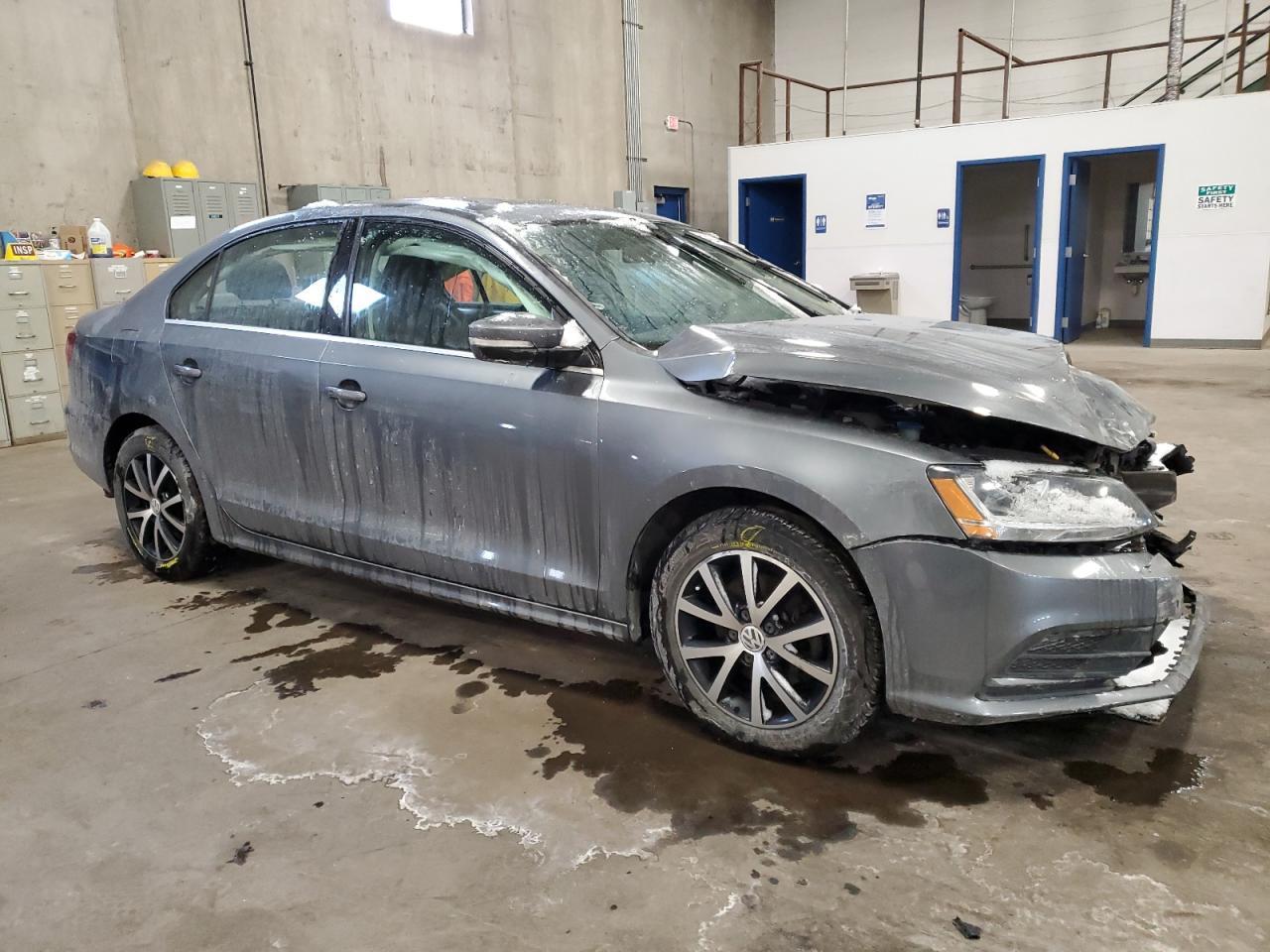 2017 VOLKSWAGEN JETTA SE - Image 4
