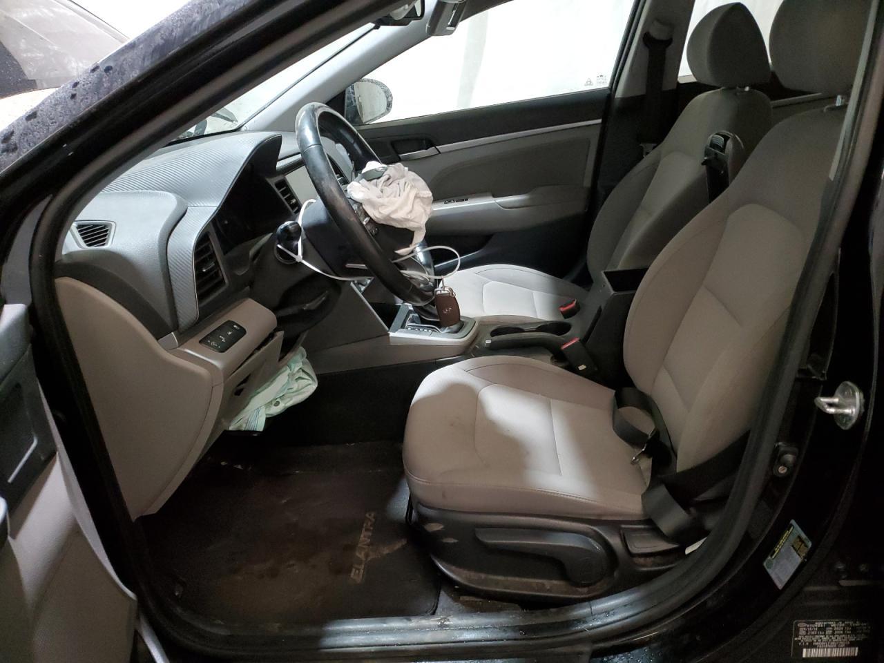 2019 HYUNDAI ELANTRA SE - Фото 7