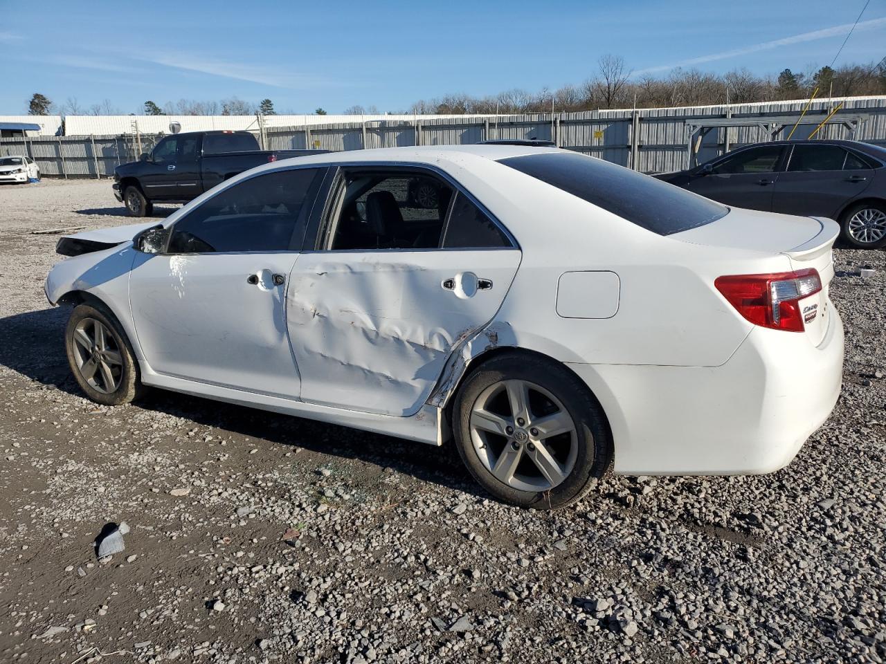2014 TOYOTA CAMRY L - Image 2