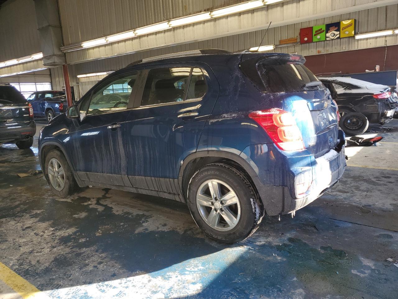 2019 CHEVROLET TRAX 1LT - Фото 2