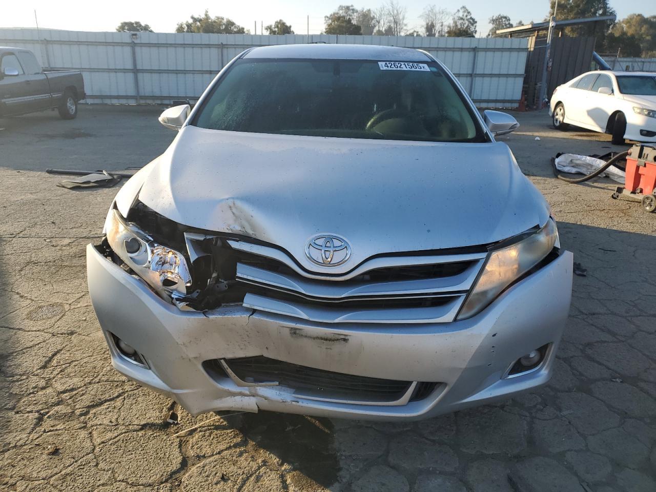 2013 TOYOTA VENZA LE - Фото 5
