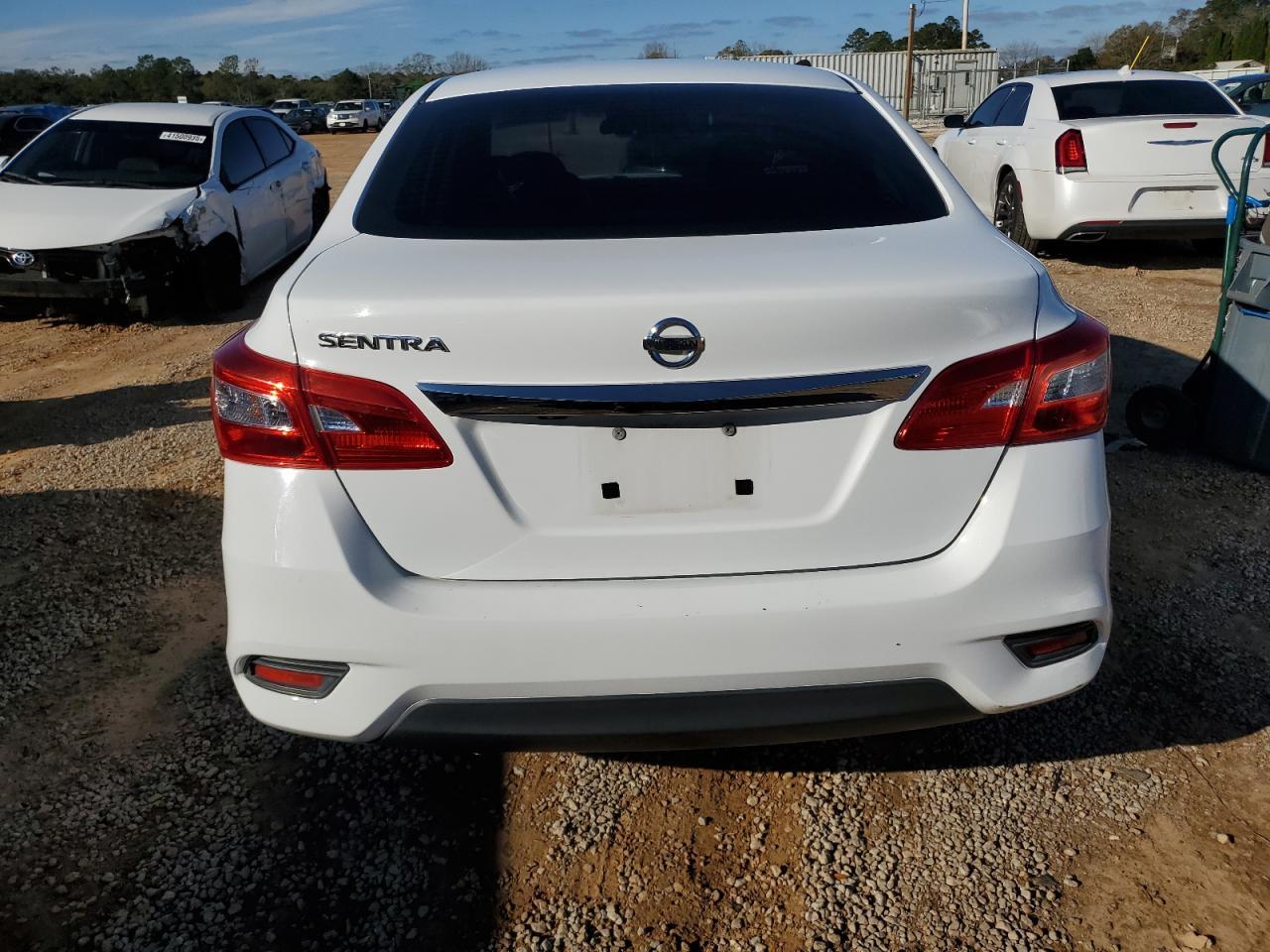 2018 NISSAN SENTRA S - Фото 6