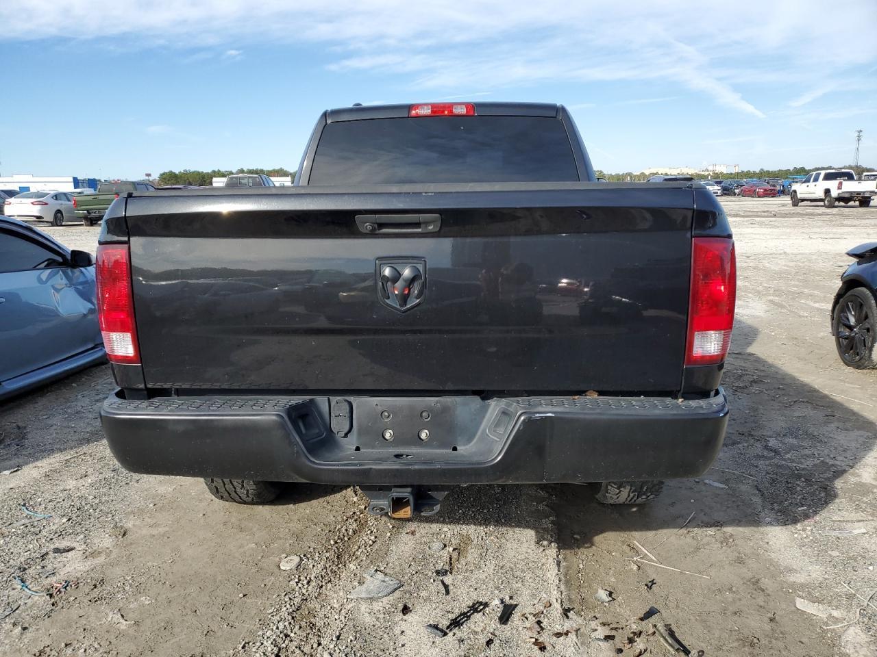 2015 RAM 1500 ST - Image 6