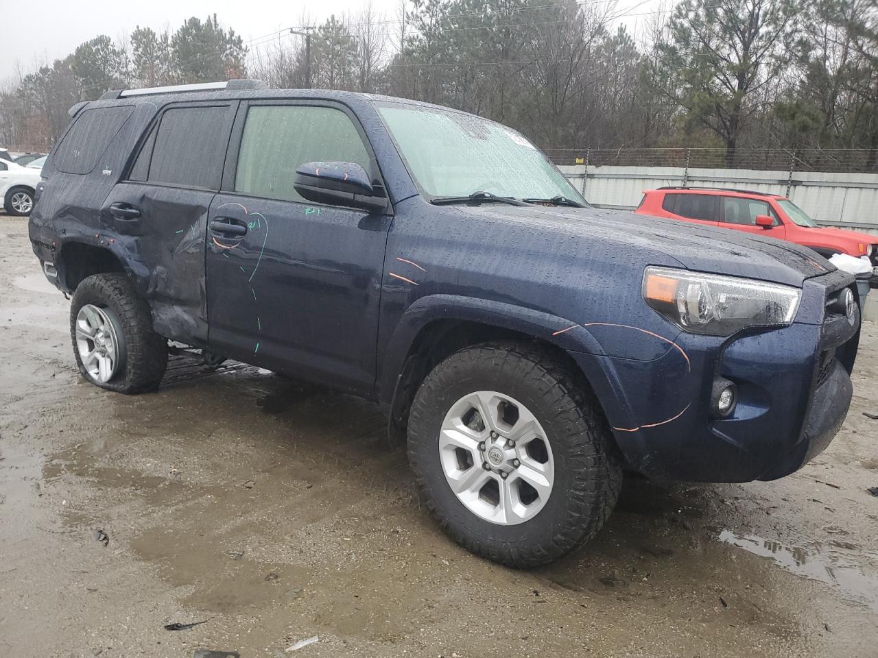 2022 TOYOTA 4RUNNER SR - Фото 4