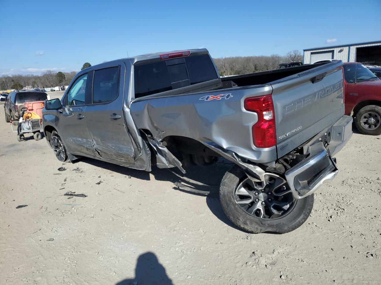 2024 CHEVROLET SILVERADO - Image 2