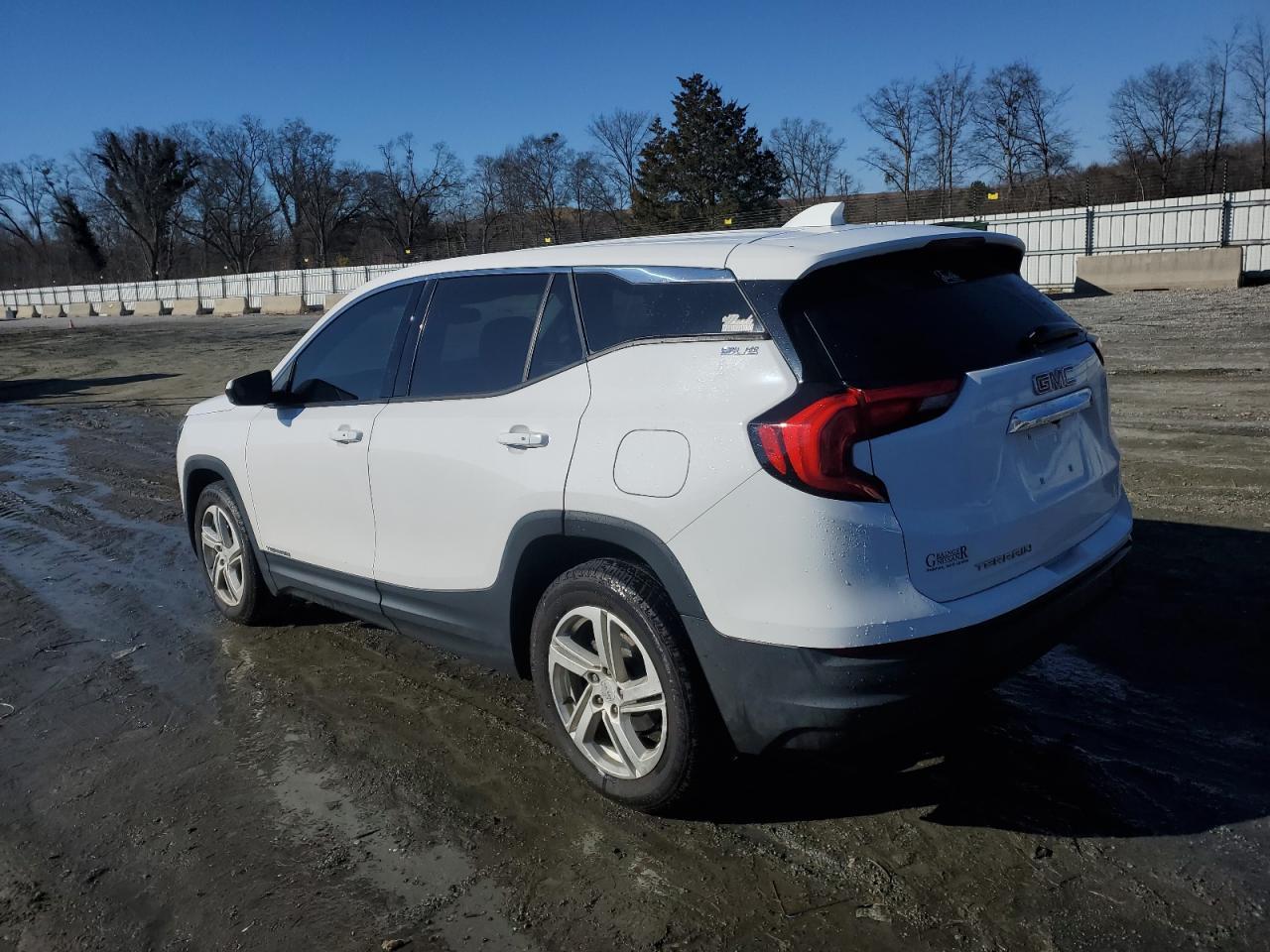 2018 GMC TERRAIN SL - Image 2