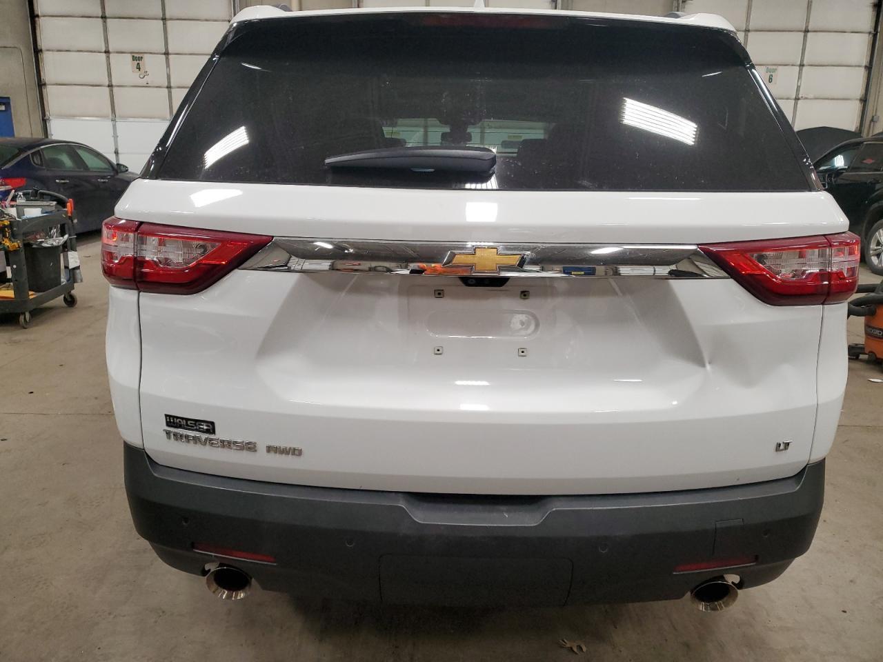 2021 CHEVROLET TRAVERSE L - Фото 6
