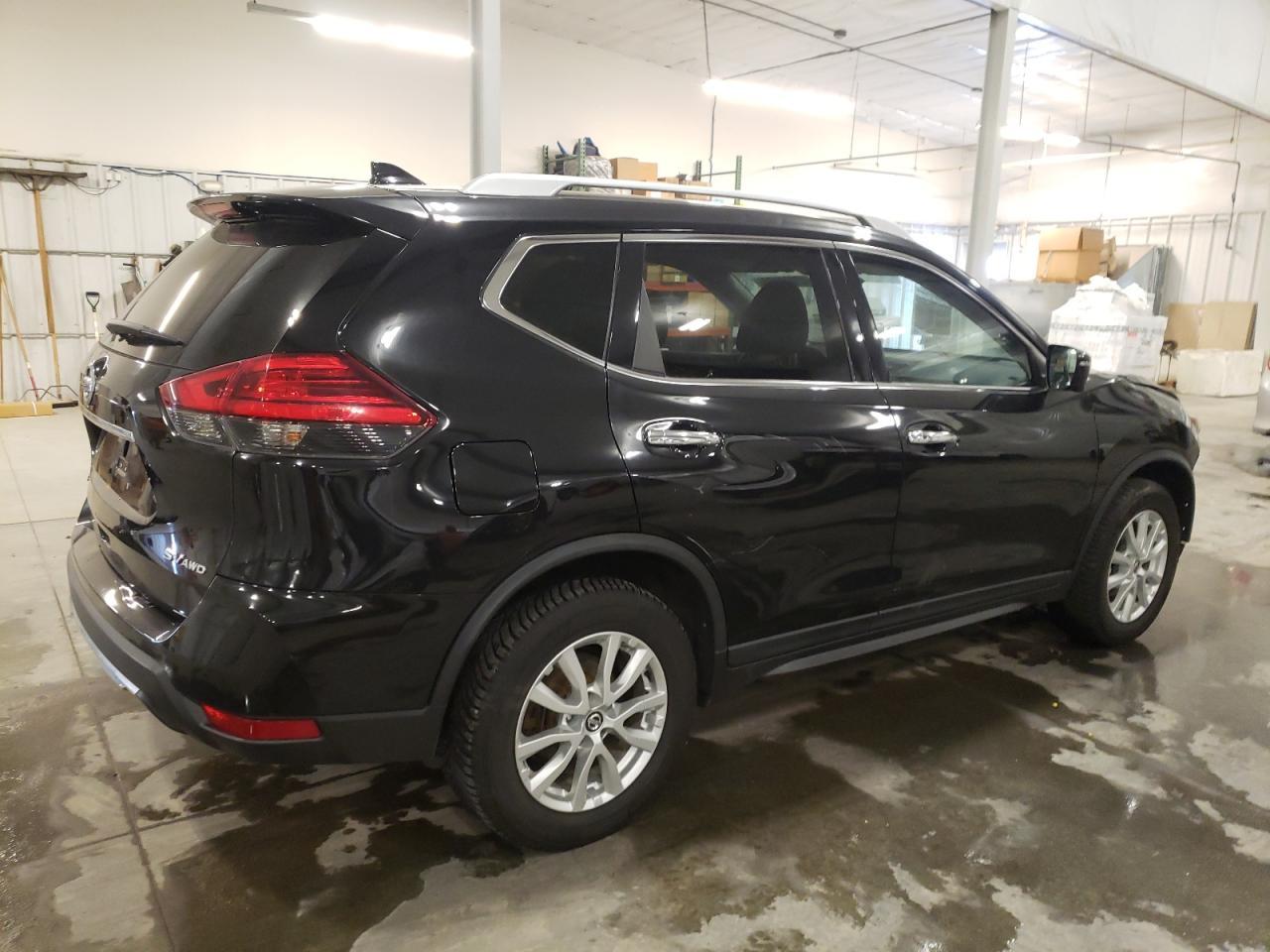 2017 NISSAN ROGUE S - Фото 3