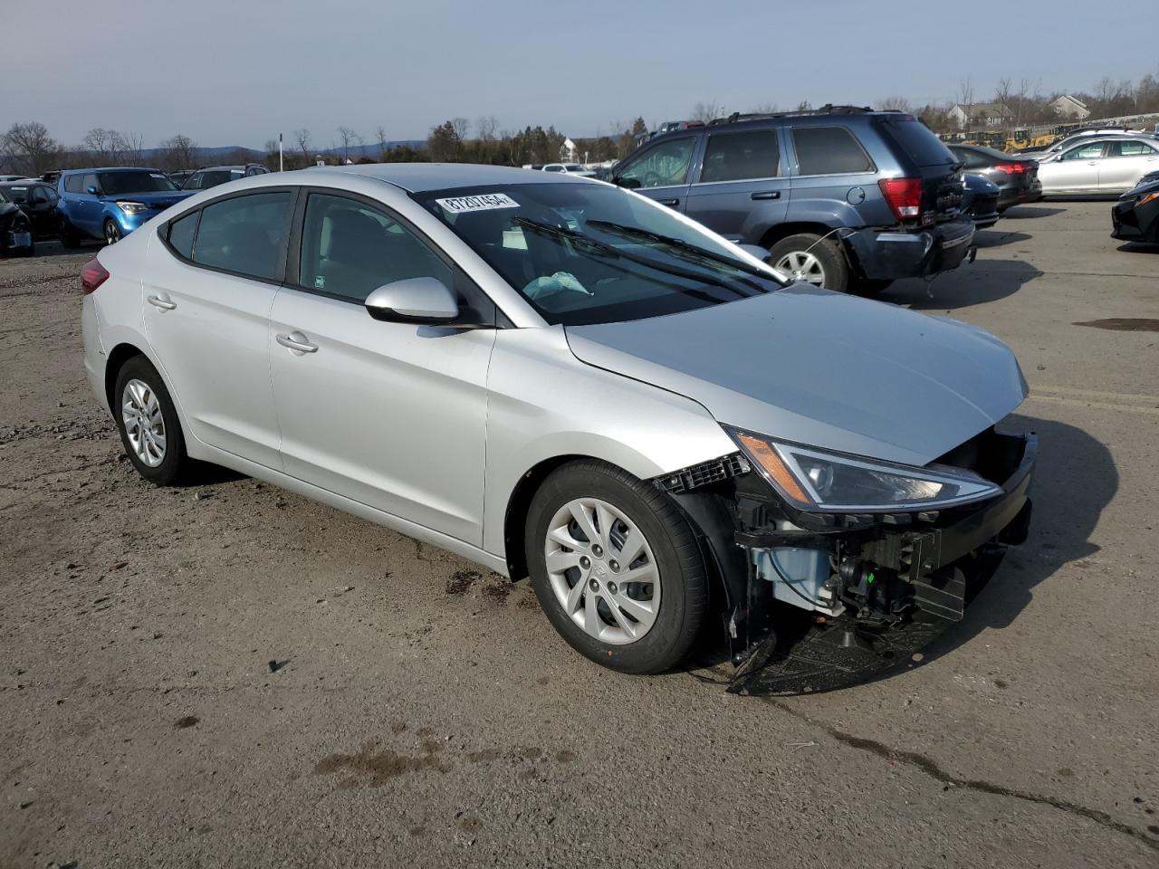 2019 HYUNDAI ELANTRA SE - Фото 4