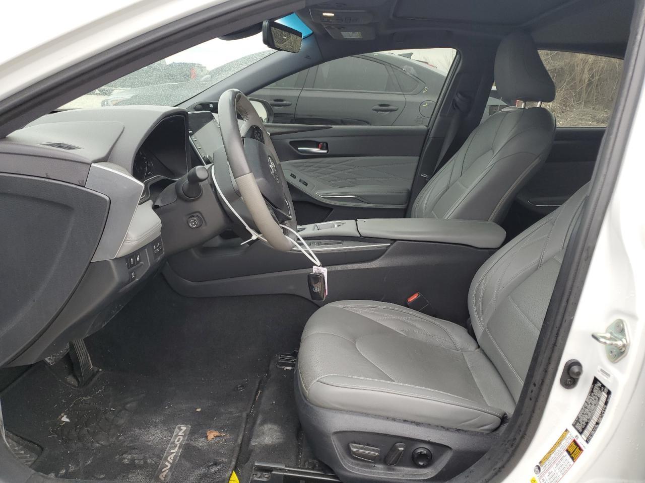 2019 TOYOTA AVALON XLE - Image 7